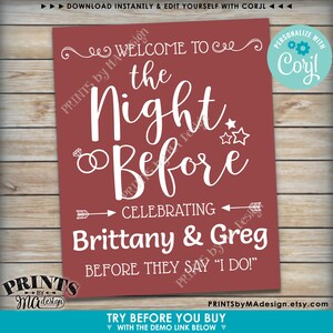 Pode incluir: Um sinal imprim&iacute;vel com fundo vermelho e texto branco que diz "Bem-vindos &agrave; noite antes de celebrar Brittany & Greg antes que digam "Sim, quero!" O sinal tamb&eacute;m tem uma pequena ilustra&ccedil;&atilde;o de dois an&eacute;is e duas estrelas.