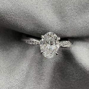 Lab Grown Diamond 14K White Gold Ring 3 Ct Oval E VS1 IGI Certified Round Side 0.20 ct D-F VVS-VS, Engagement Ring, Bride
