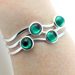 May birthstone : Vintage Swarovski Emerald adjustable silver plated bangle
