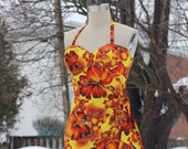 Hawaiian dress , Pinup dress, Tiki dress, Sarong dress, Reproduction dress made with vintage fabric, Size medium.