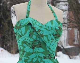 Hawaiian dress , Pinup dress, Tiki dress, Sarong dress, Reproduction dress made with vintage fabric, Size medium.