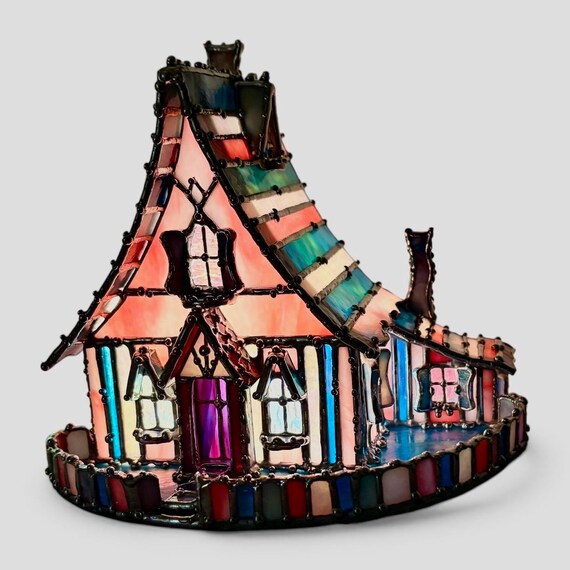 North Star Cottage Stained Glass House – Tiffany Style Sculpture