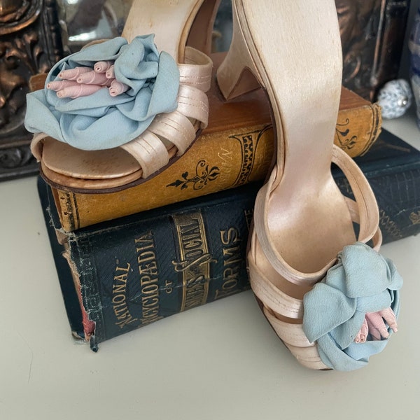 1940s Daniel Green Boudoir Slippers with ribbonwork