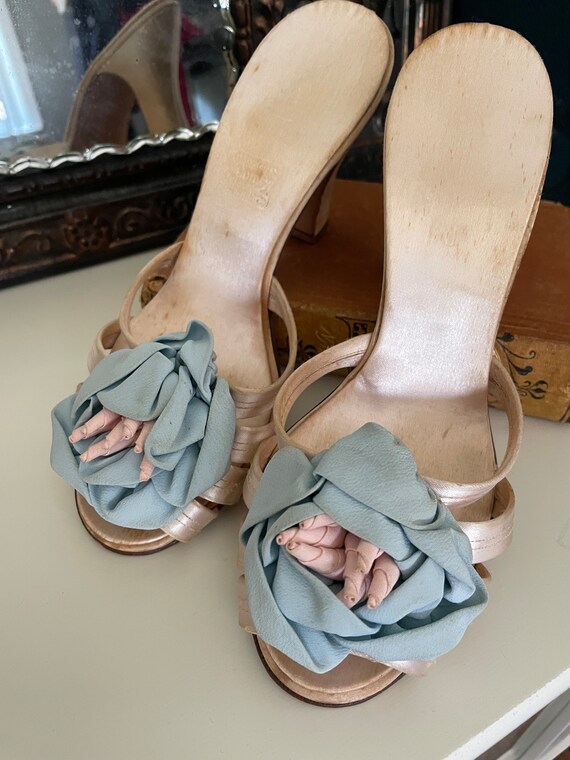 1940s Daniel Green Boudoir Slippers with ribbonwo… - image 2