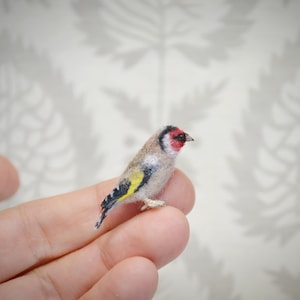 Goldfinch miniature, Felted mini bird, collectible dollhouse birds, micro birds OOAK Handmade