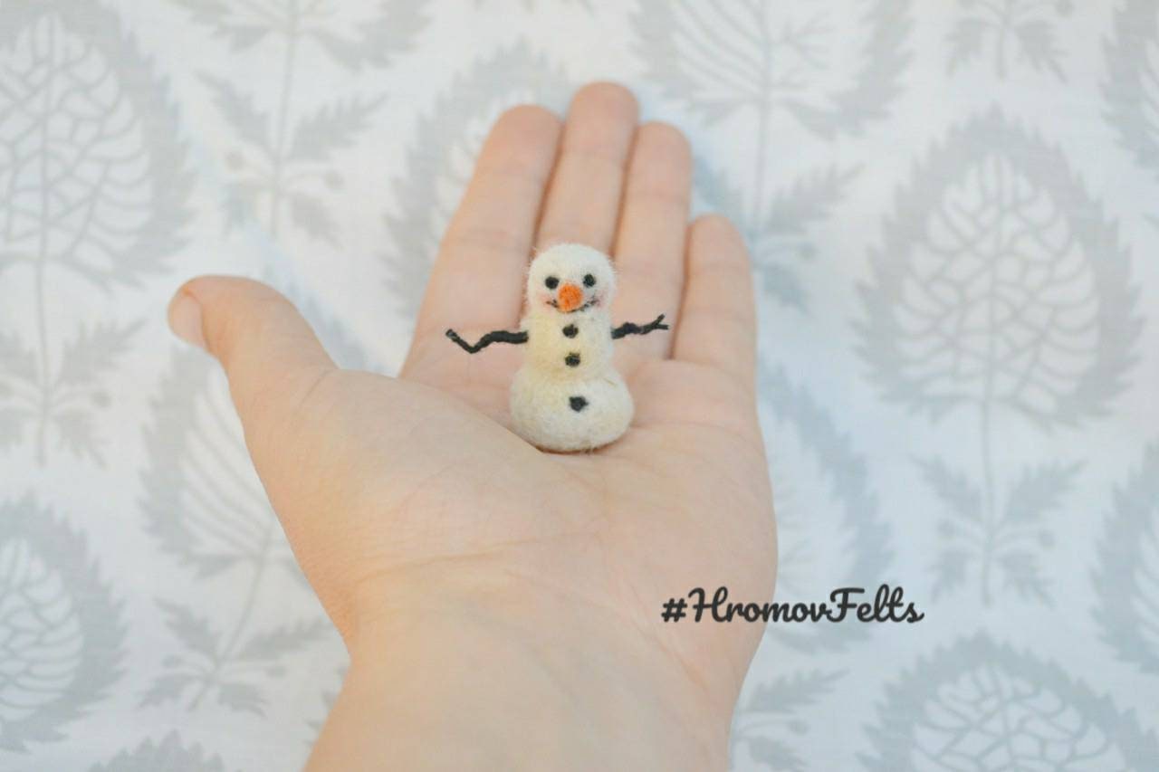 Muneco de nieve en miniatura muneco de nieve pequeno hecho con fieltro de aguja miniatura de Dolllhowse decoracion navidena Etsy Mexico