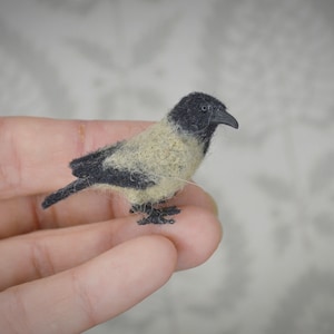 Crow, felted miniature crow, felted birds, OOAK, mini birds, handmade