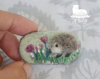 Hedgehog felted brooches forest nature animal felt brooches Ecofriendly Hand made brooch of wool