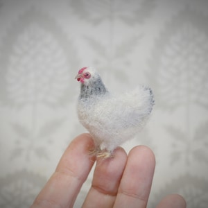 White Hen – Needle Felted Miniature Chicken – Handmade Wool Farm Animal Sculpture for Dollhouse