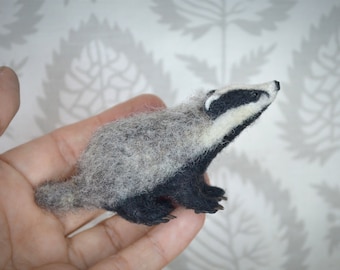 Badger, Needle felted animal miniature, Tiny animals, dolhouse miniature, woolen felted mini animals