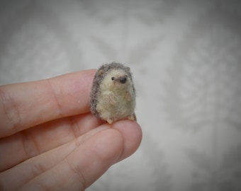 Hedgehog miniature, dollhouse collectible micro hedgehog,hand made needle felted animal, ooak