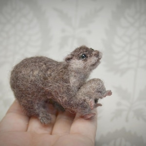 Otter with baby miniature,  Tiny needle wool felted,  dollhouse miniature, otter lover gift, OOAK, mini sculpture