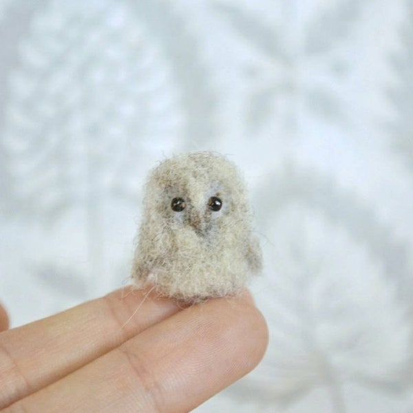 Owlet felted miniature, birds dollhouse miniature, needle felted owlet