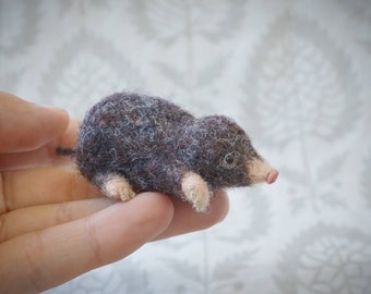 Needle felted mole, Felted toy mole, wild animals, tiny mole, collectible  miniature