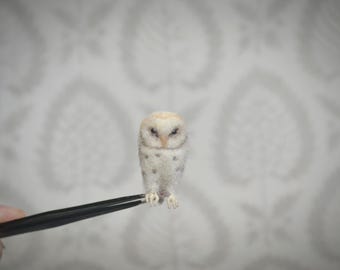 Sowa filcowana igłą, miniaturowy ptak, OOAK domek dla lalek w miniaturze