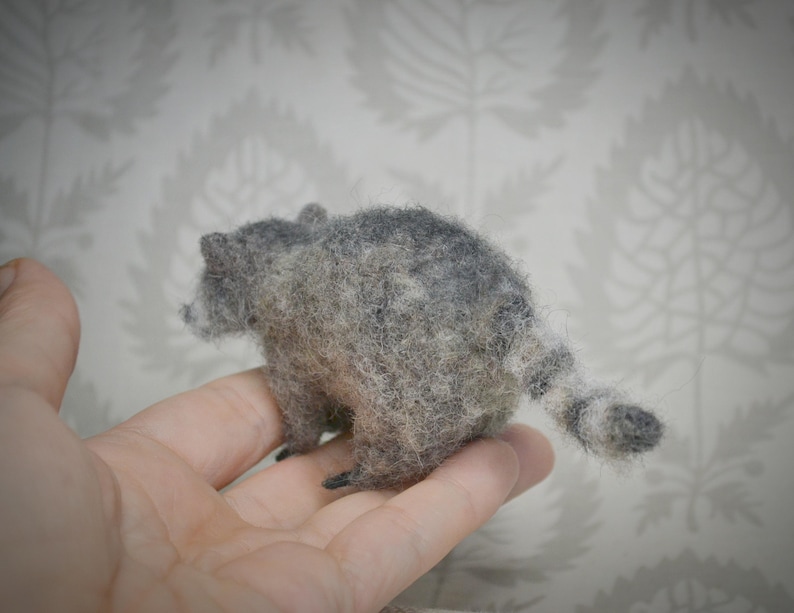 Tiny wool raccoon – needle felt animal miniature