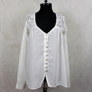 Vintage Romantic Blouse/Shirt, White Lace Trim Cotton Blouse, Retro Pleater Blouse, Size XS