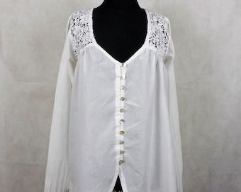 Vintage White Cotton Blouse: Romantic Lace Trim, Size XS