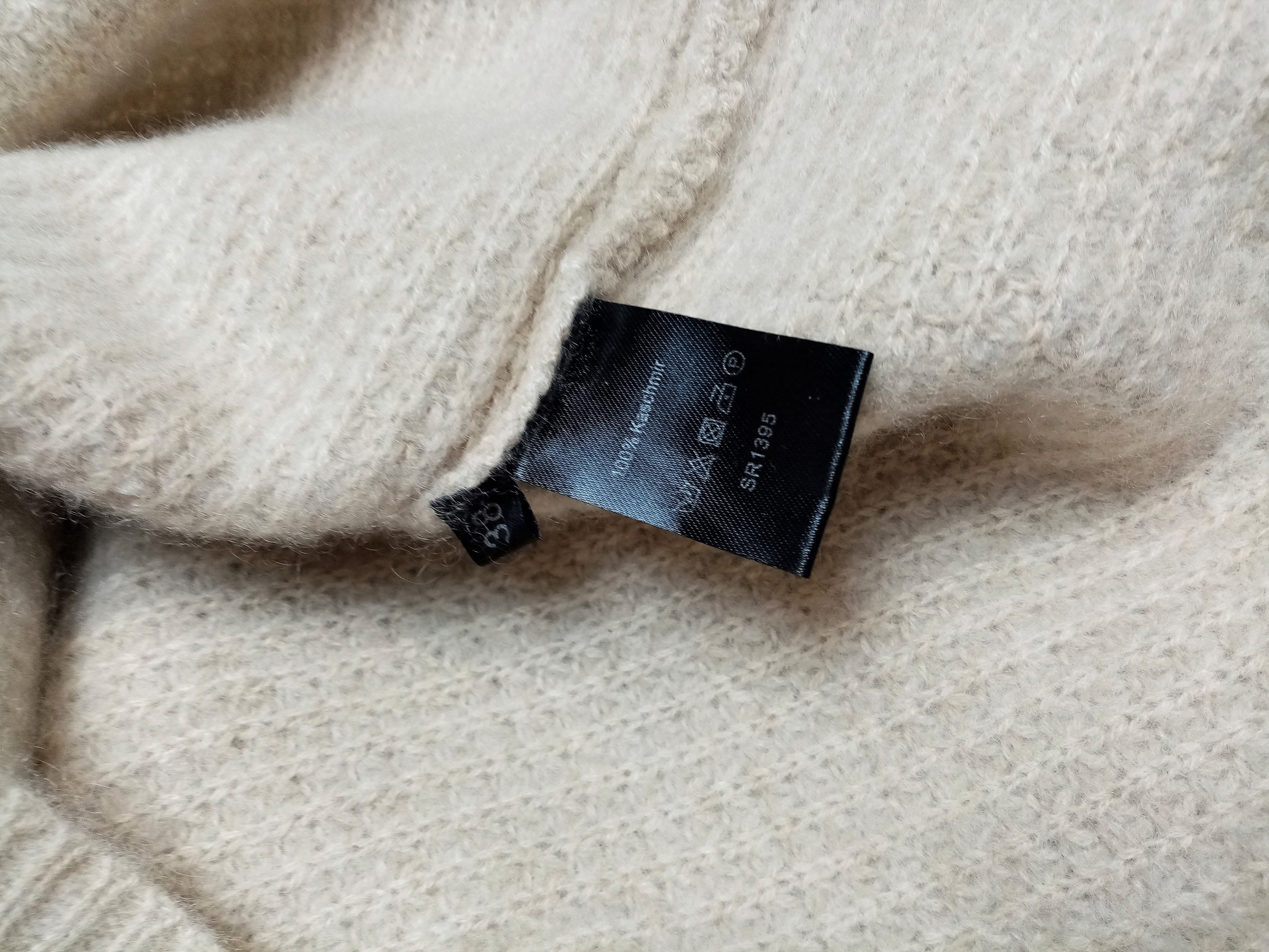 Light Beige Simply Cashmere Sweater 