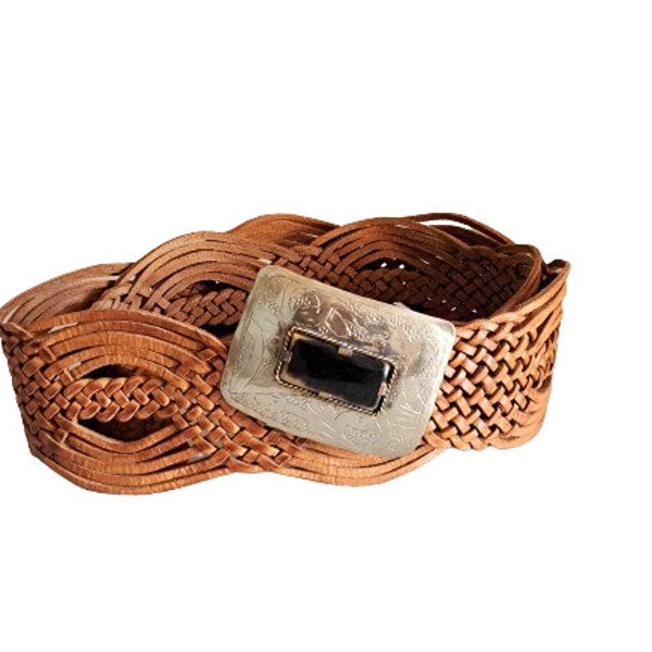 Ceinture marocaine large en cuir marron tressé vintage avec boucle gravée