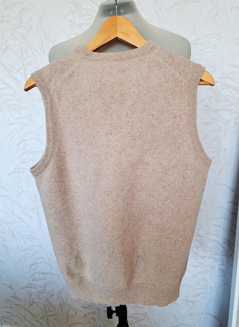 Suéter unisex de lana beige vintage de los años 80 con cuello en V y sin mangas, talla mediana imagen 2