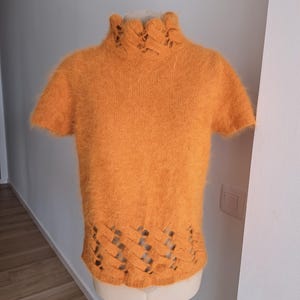 Orange Angora Wool Short Sleeve Sweater with Cable Knit Details, 70s Vintage Medium