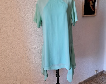 Robe en mousseline de soie turquoise Max Azria BCBG : ourlet asymétrique, taille XS