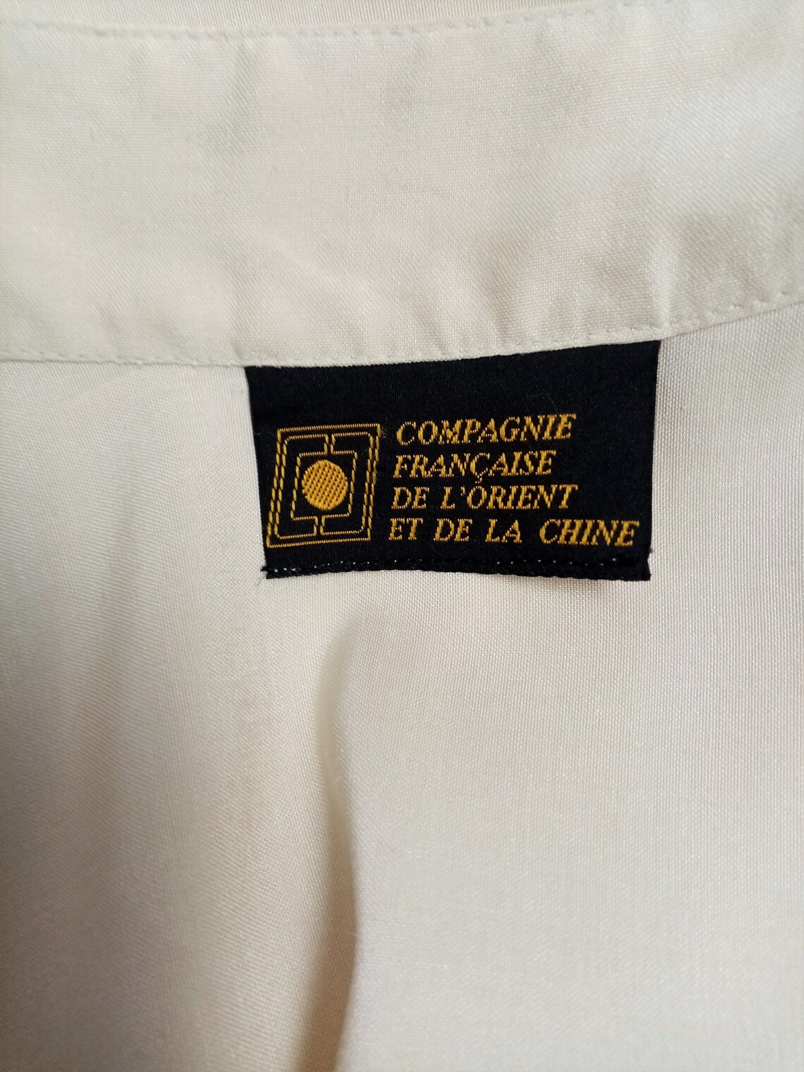 Compagnie Française De L'orient Et De La Chine Vetements