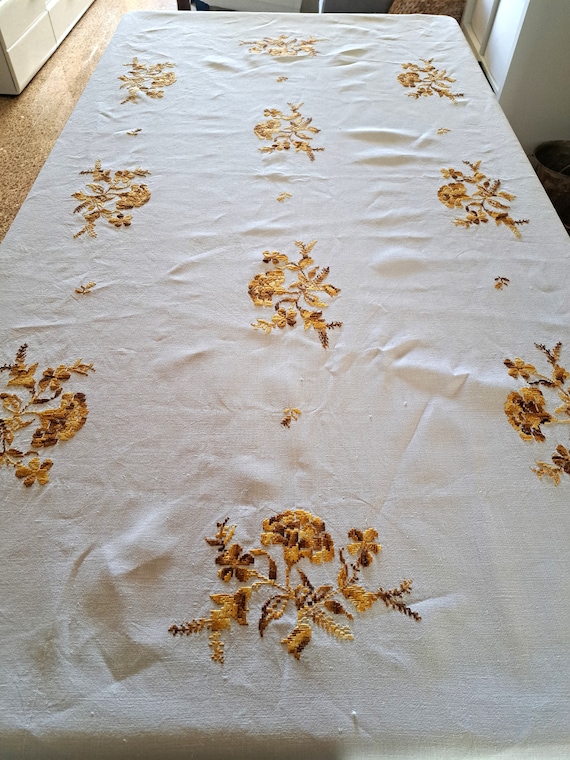 フランス　アンティーク　ヴィンテー　テーブルクロス　リネン　手刺繍 フランス アンティーク ヴィンテー テーブルクロス リネン 手刺繍