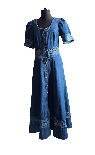 lapis denim dress IT'S BRITNEY PATCHWORK DENIM MAXI DRESS – AKIRA
