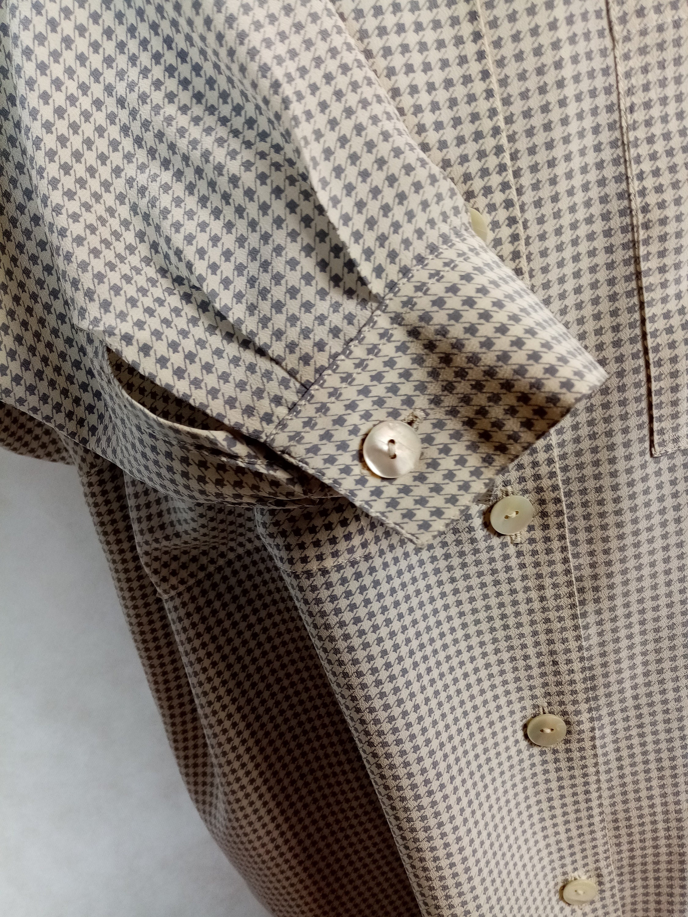 Mini Houndstooth Pattern Front Pockets Silk Blouse Vintage Laura Torelli Silk Shirt