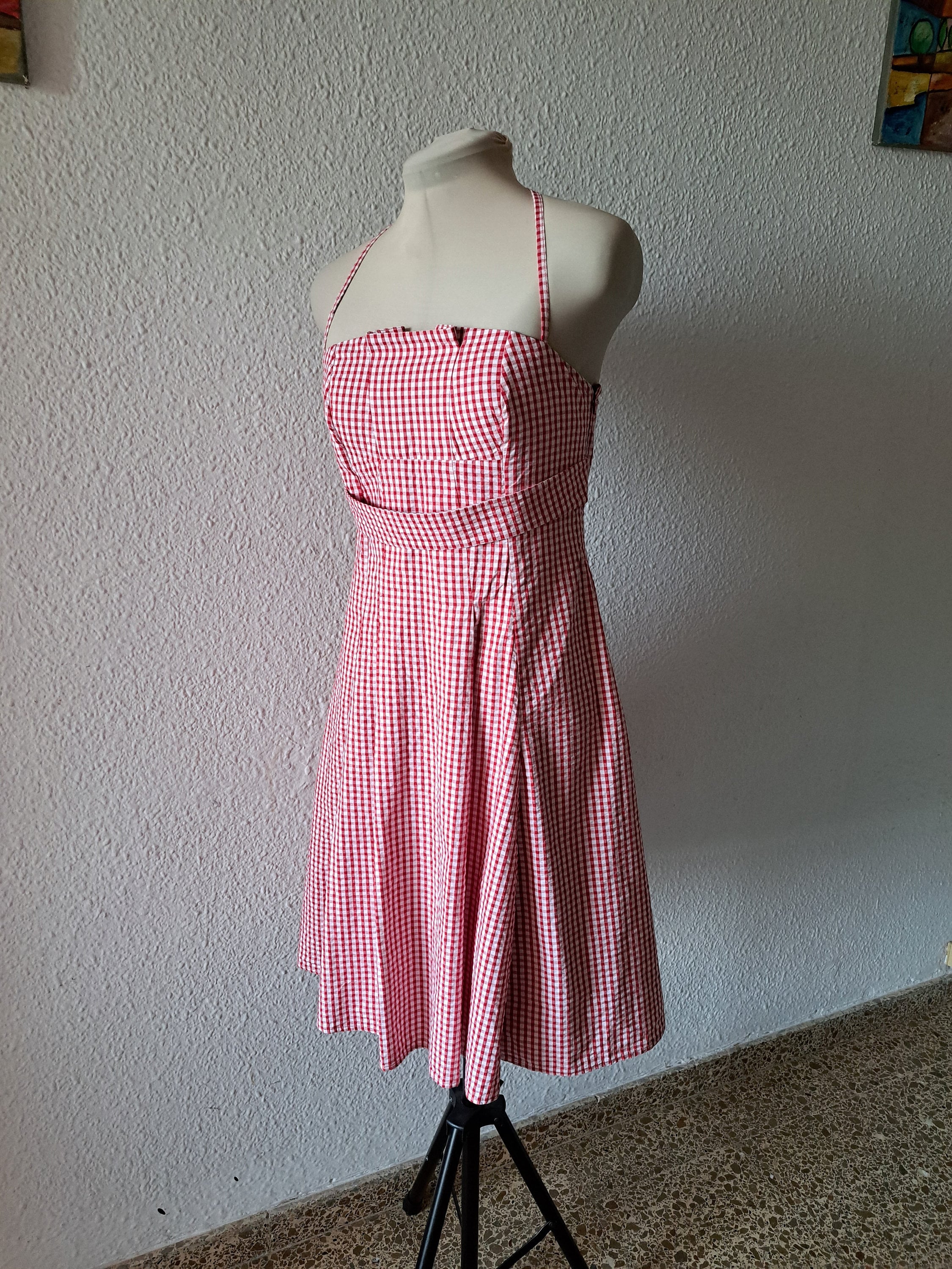 Robe dos nu style évasée vintage, robe vichy rouge blanche, robe à