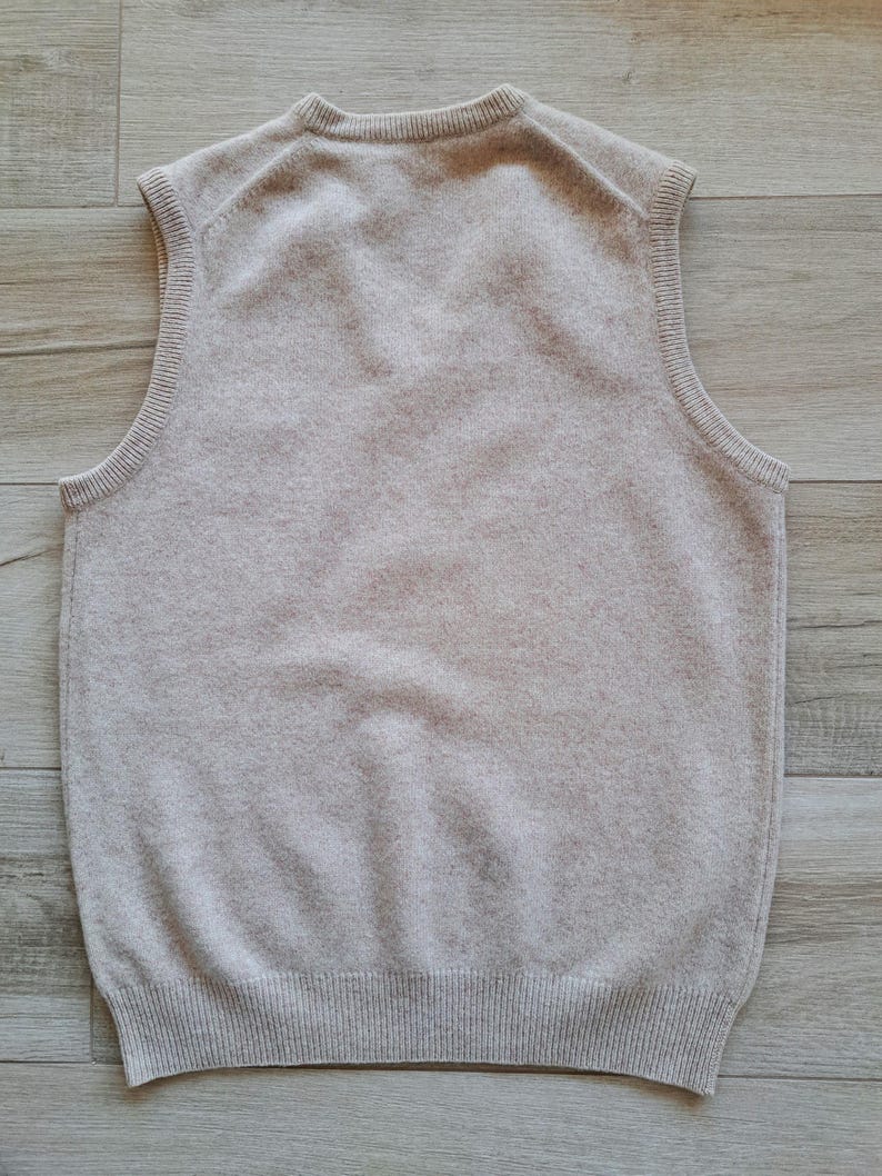 Suéter unisex de lana beige vintage de los años 80 con cuello en V y sin mangas, talla mediana imagen 5