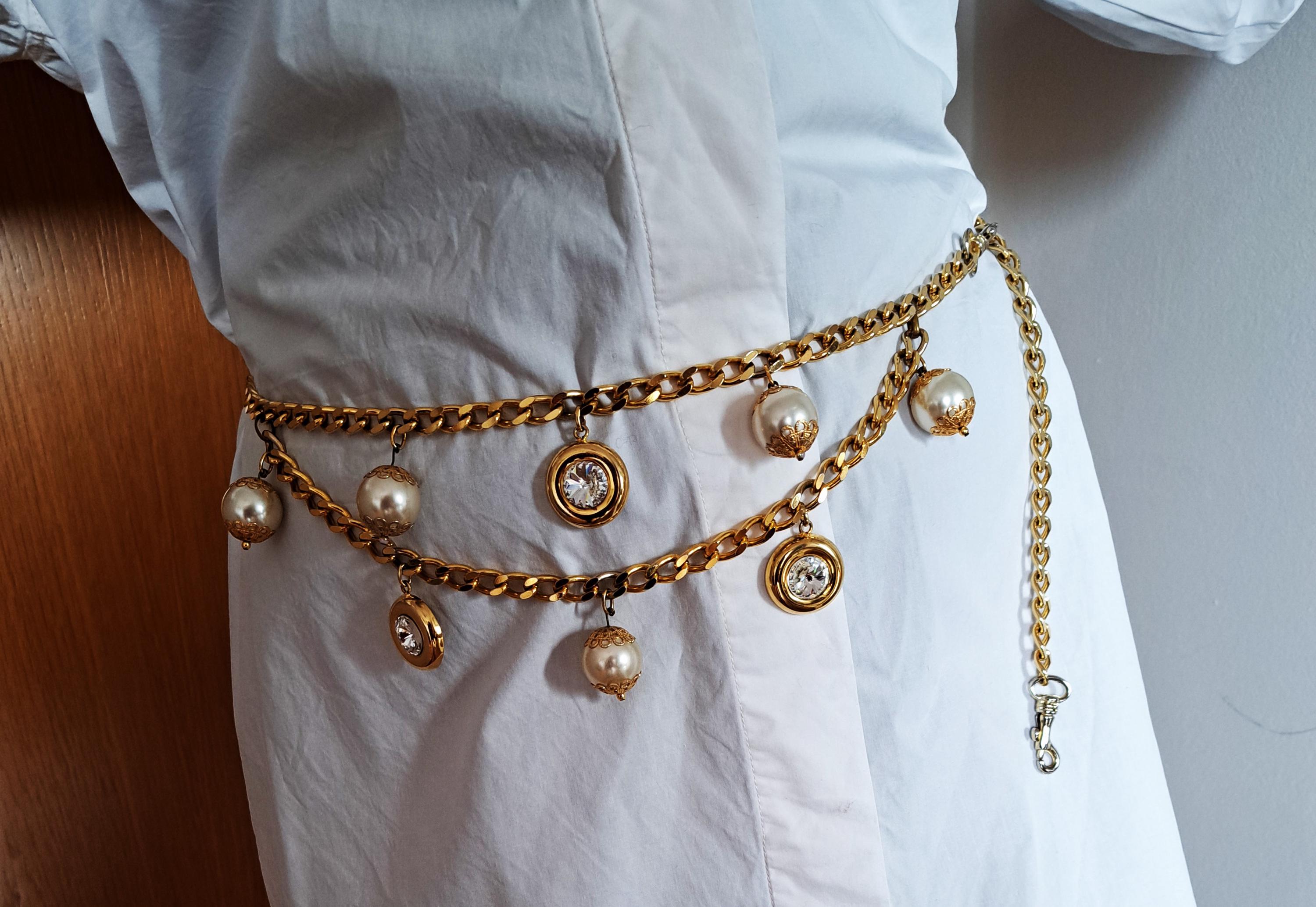 Vintage 80s Gold Chain Belt With Dangling Faux Pearls  display picture 1
