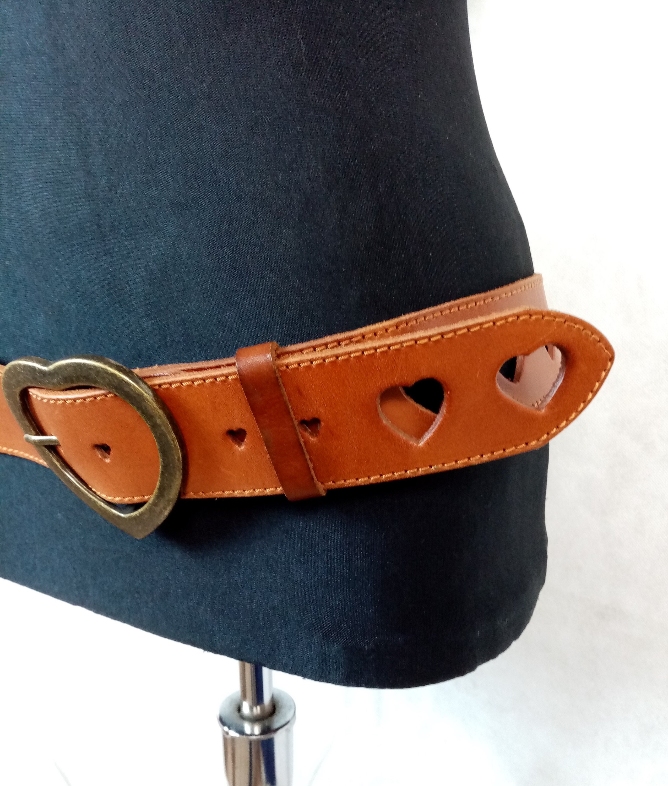Stylish Tan Heart Buckle Belt Slim heart belt Brown For Women | Maje main image 3