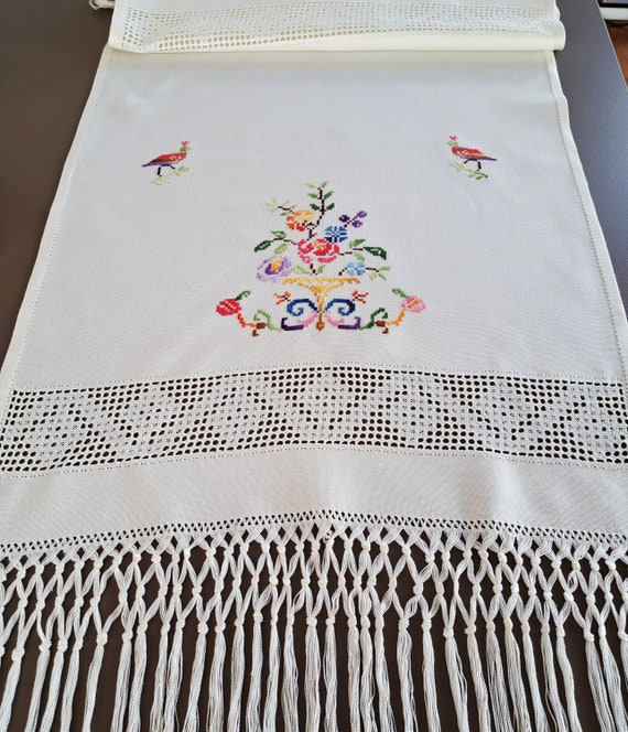 アンティーク フランス/ ベルギー アイレット刺繍 フリンジ装飾