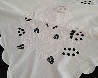 ヴィンテージのテーブルクロス刺繍、手作りの刺繍テーブルクロス