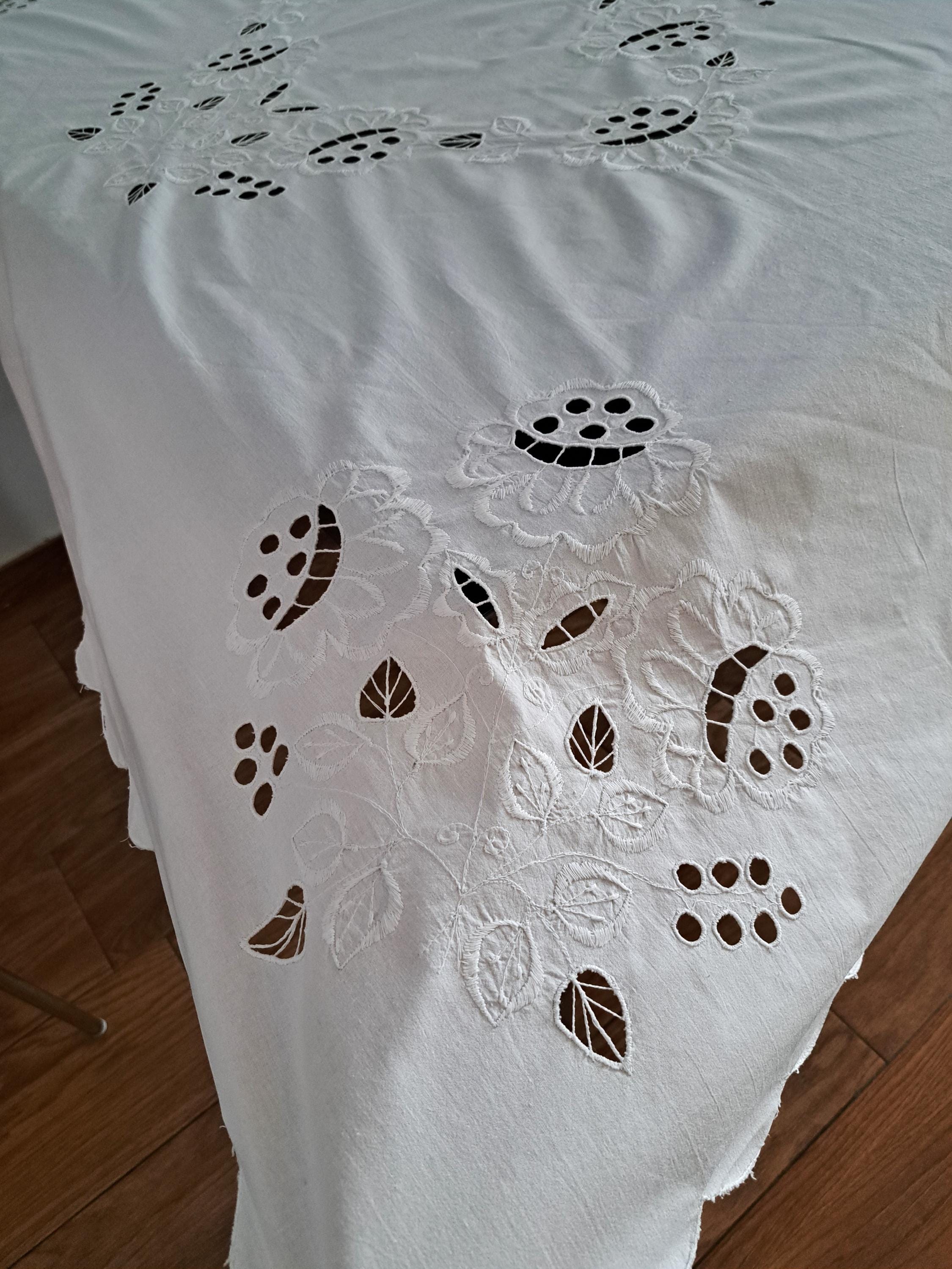 ホワイトカットワーク刺繍テーブルクロス、長方形レーステーブルクロス
