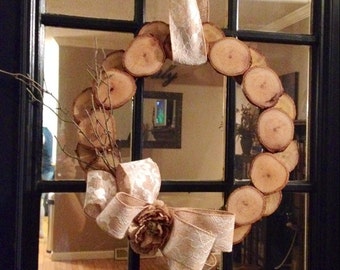 Wood wreath with burlap and lace bow