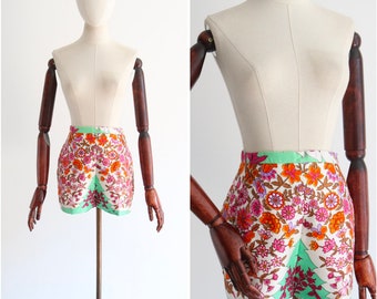 Vintage 1960's Anne Rubin pure silk floral shorts UK 8 US 4 original 1960s shorts vintage shorts 1960s floral shorts vintage silk shorts