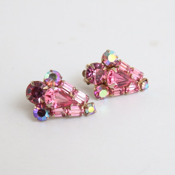Vintage 1950's rose rhinestone Weiss clip on earr… - image 4