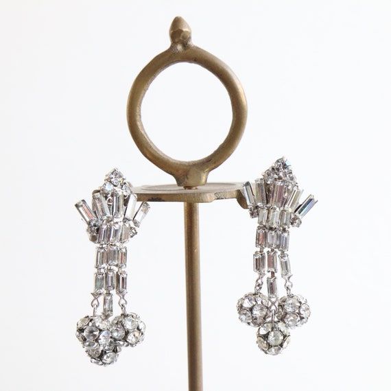 Vintage 1950's chandelier rhinestone clip on earr… - image 5