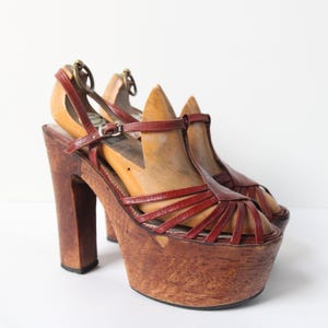 Vintage 1970&#39;s Platforms 1970&#39;s wooden T bar wood open toe sandal platforms French seventies platform heels seventies shoes UK 5.5 US 7.5