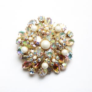 Vintage 1950&#39;s Iridescent Rhinestone Brooch 1950&#39;s statement rhinestone and pearl floral brooch midcentury jewellery 1950s pearl brooch