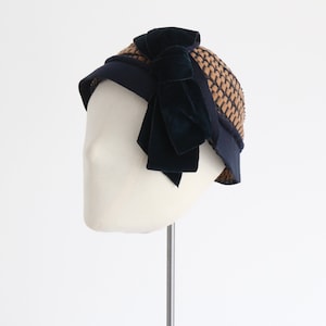 Vintage 1920&#39;s tan felt & navy velvet cloche hat original 1920s hat 1920s cloche hat twenties 1920s vintage vintage felt hat velvet hat