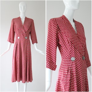 Vintage 1940&#39;s Robe 1940&#39;s red and white apostrophe pattern dressing gown original 1940s loungewear 1940&#39;s cold rayon rob UK 8-10 US 4-6