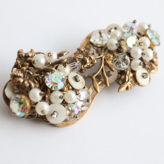 Vintage 1940's unsigned Miriam Haskell brooch ori… - image 2