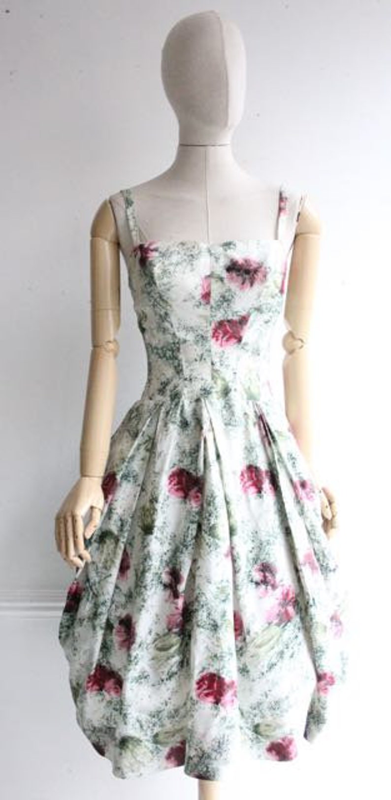 Vintage 1950/'s dress original 1950/'s swing dress circle dress fitted green floral 1950/'s revival midcentury dress jive dress dress UK 4-6