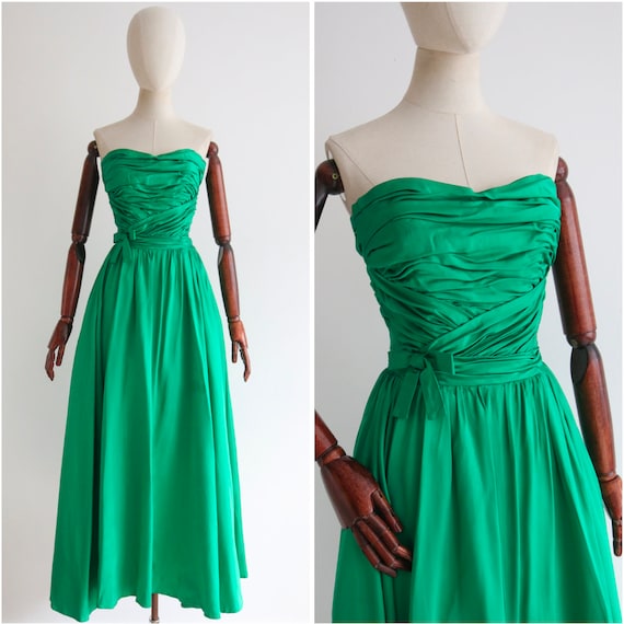green emerald velvet dress Recreation of 1950s Emerald Green Party Dress