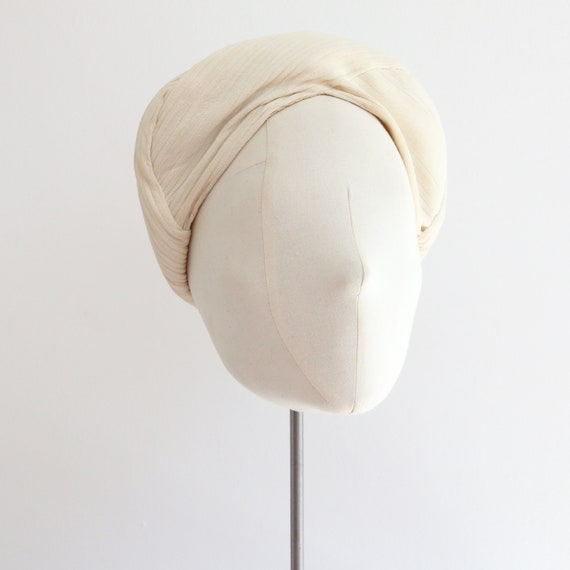 Vintage 1940's cream silk pleated halo turban hat… - image 2